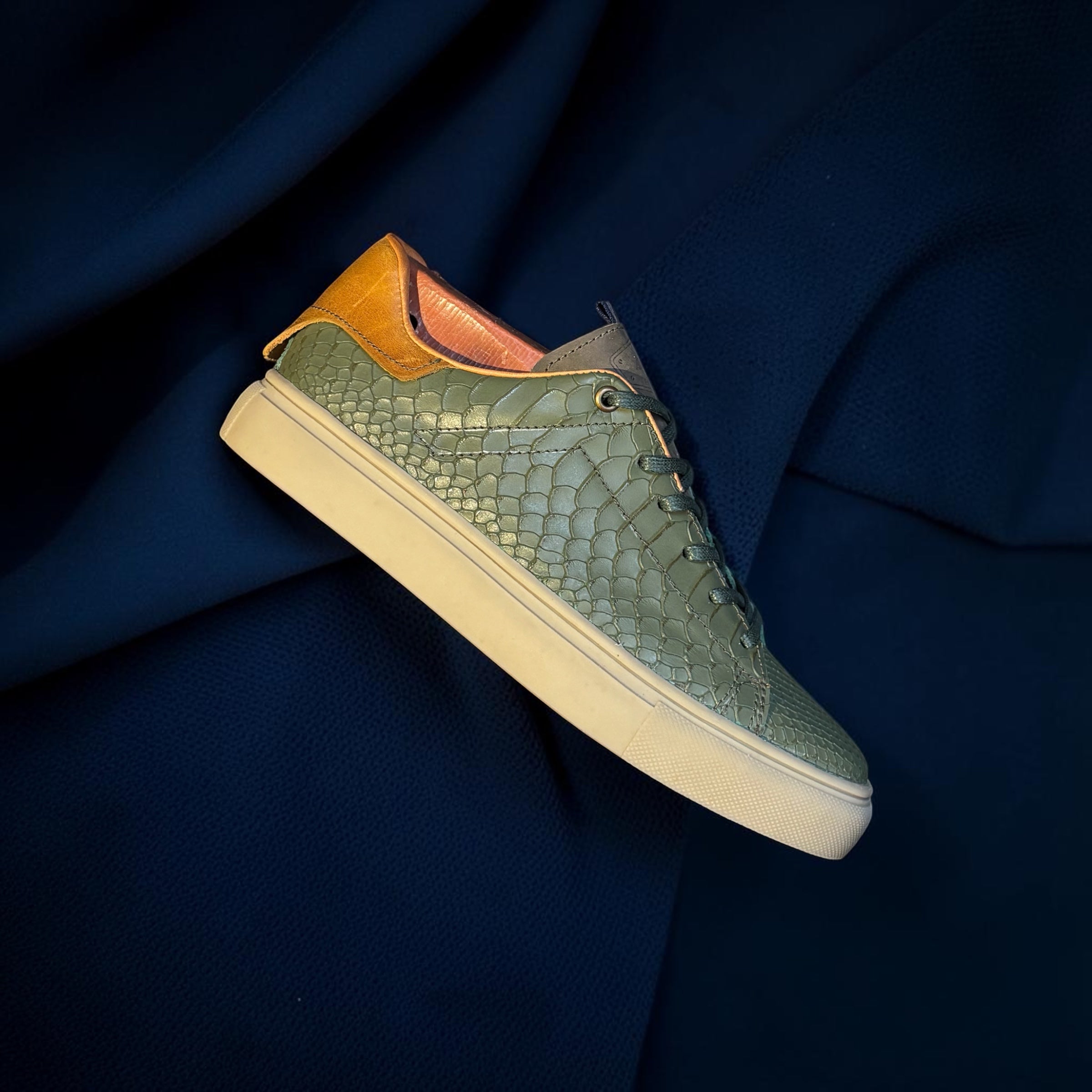 Caiman Green