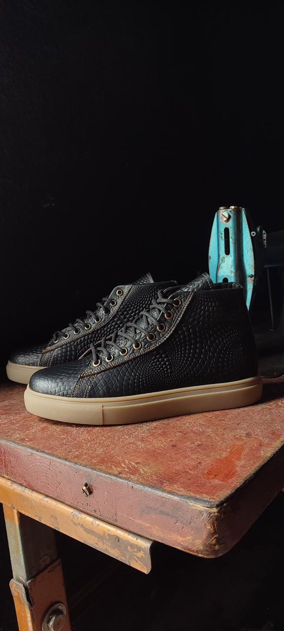 Black Reptile