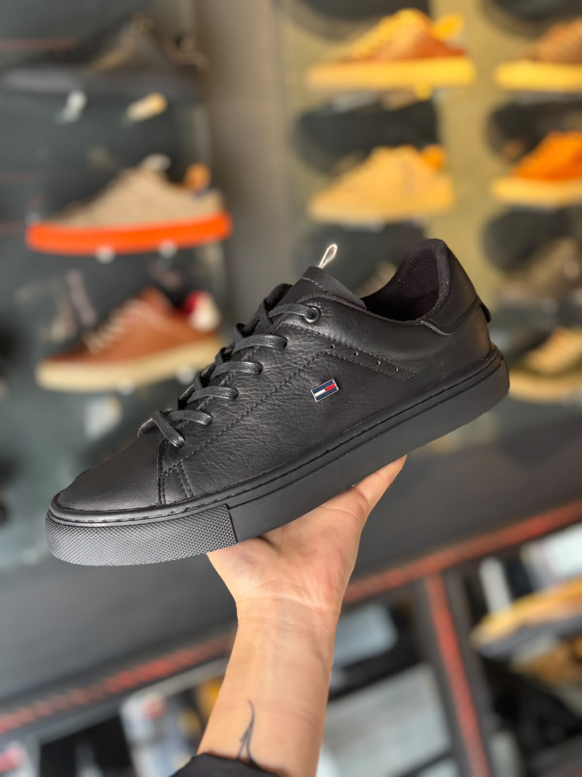 NEGRO AZABACHE CUERO MATE