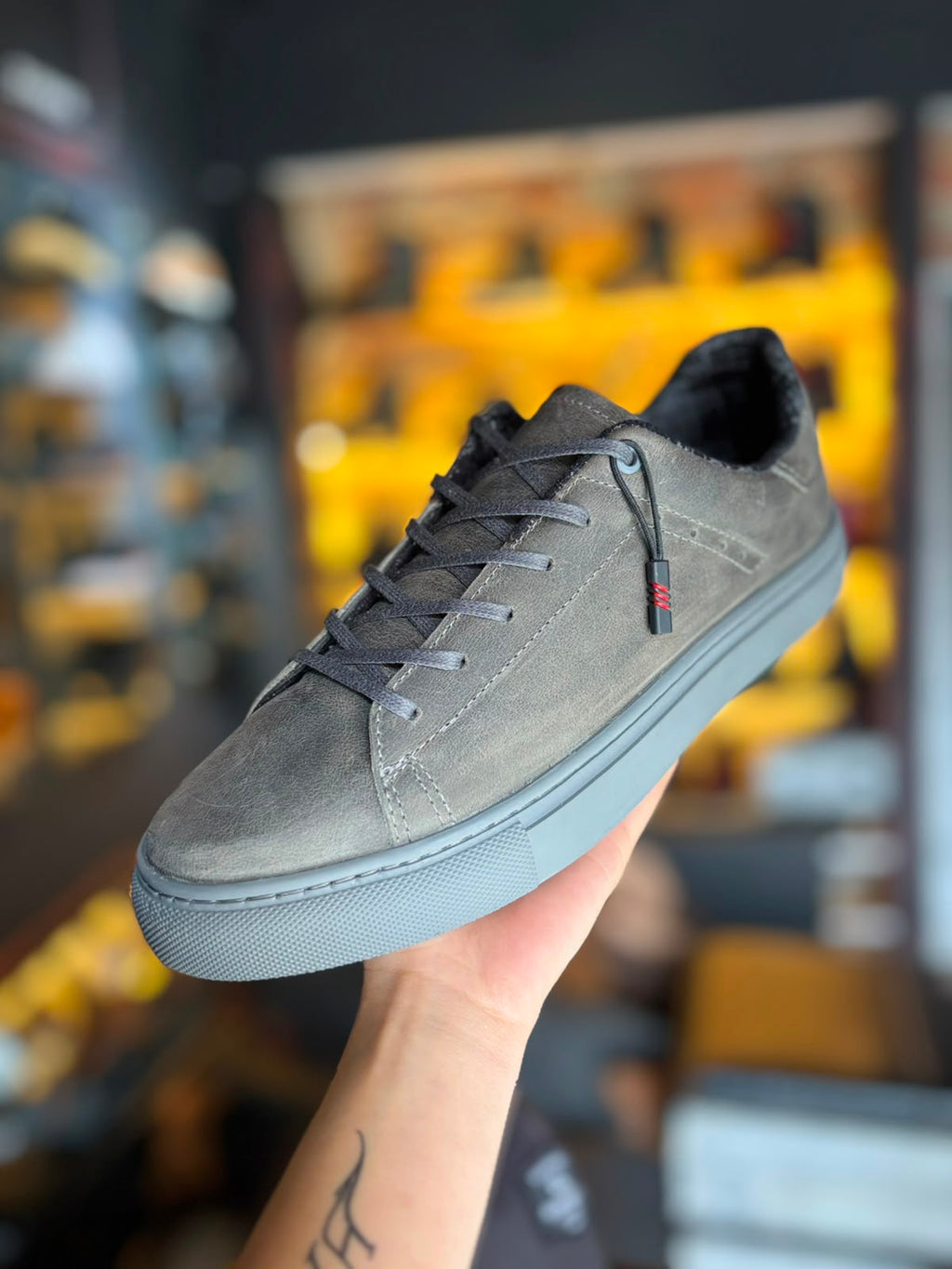 ABSOLUTE GRAY CUERO MATE