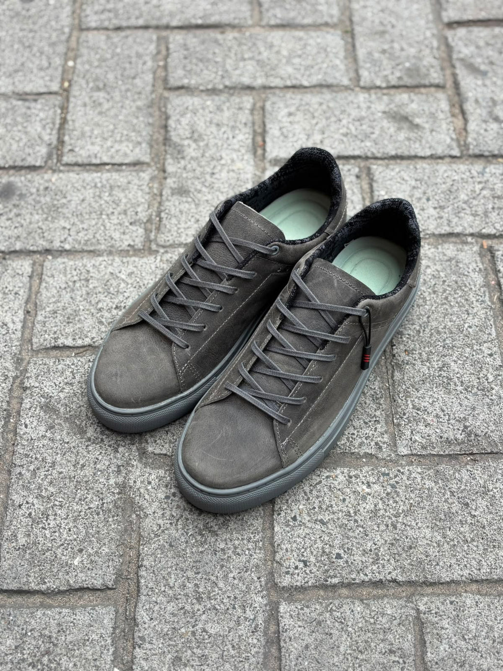 ABSOLUTE GRAY CUERO MATE